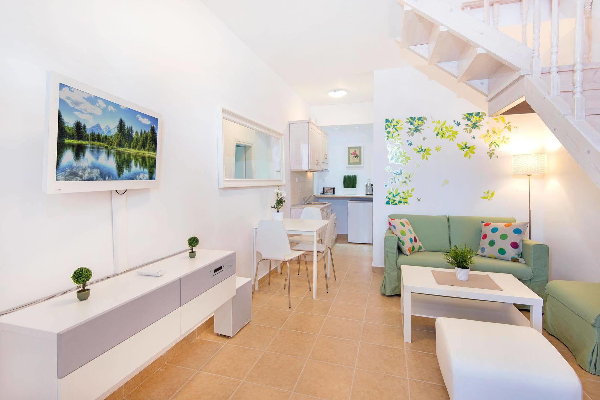 Lindos Harmony Suites エクステリア 写真