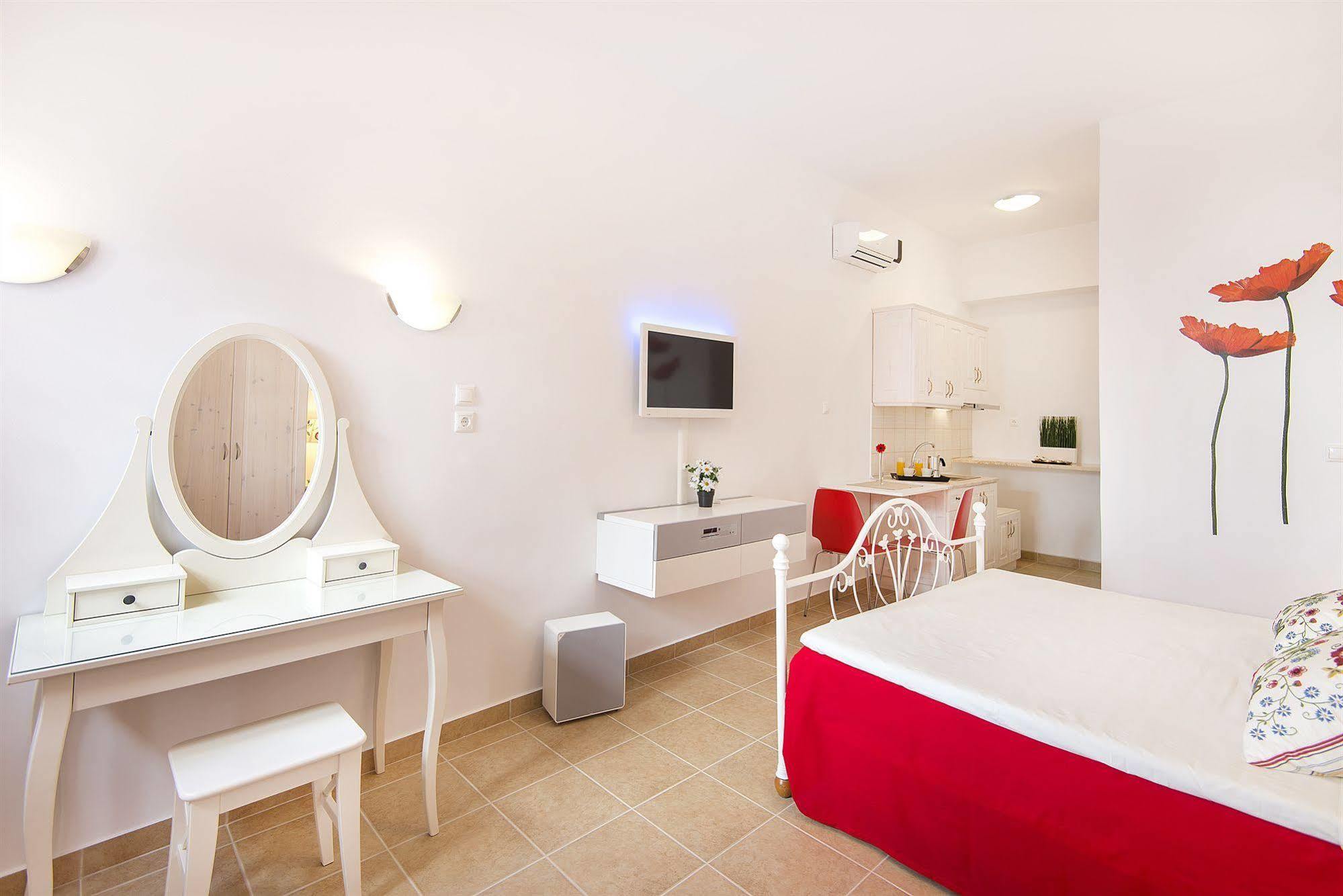 Lindos Harmony Suites エクステリア 写真